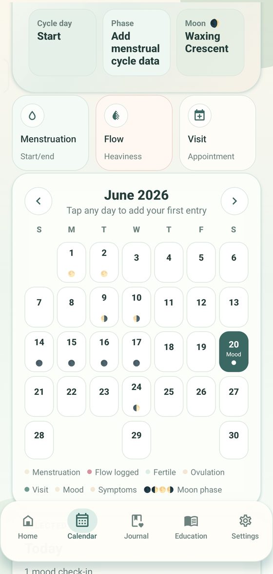 LunaFlow calendar showing cycle days and moon phases
